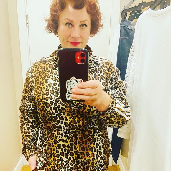 Meet your Posher, Leighanna - Picture 3 of 5